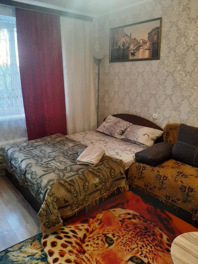 Аpartments Rivne Hotel Kvartira Автовокзал Центр Luaran gambar
